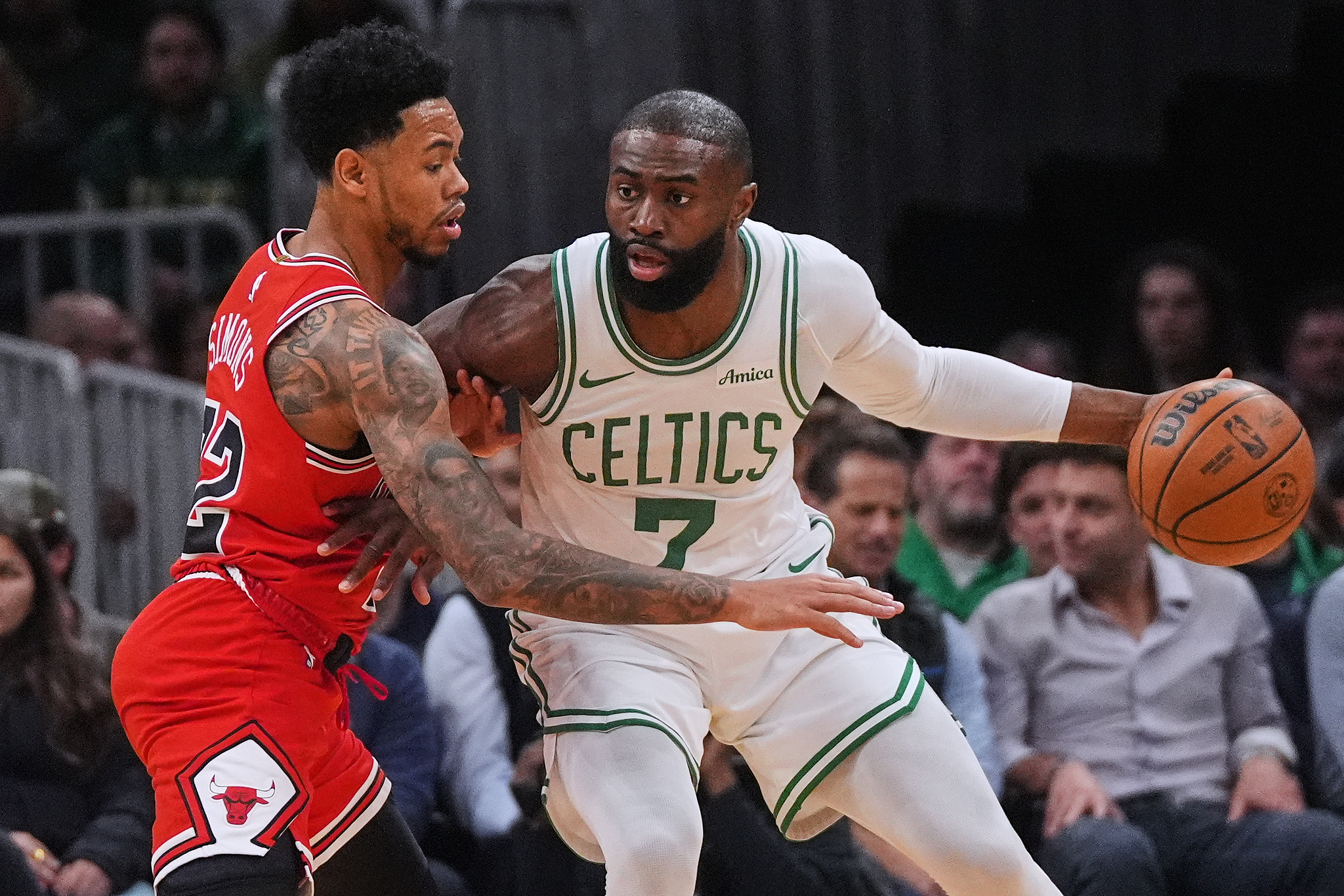 布朗24分普理查德26+8 凯尔特人主场力擒公牛